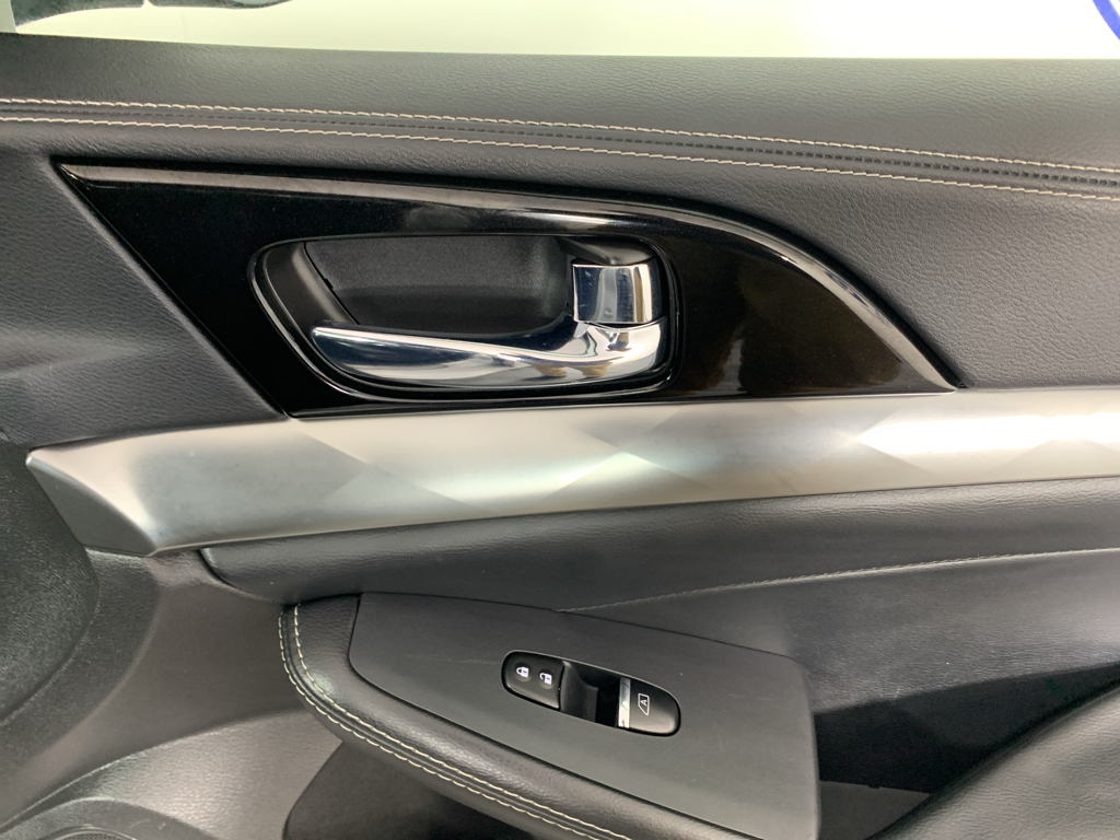 Vehicle photo 36