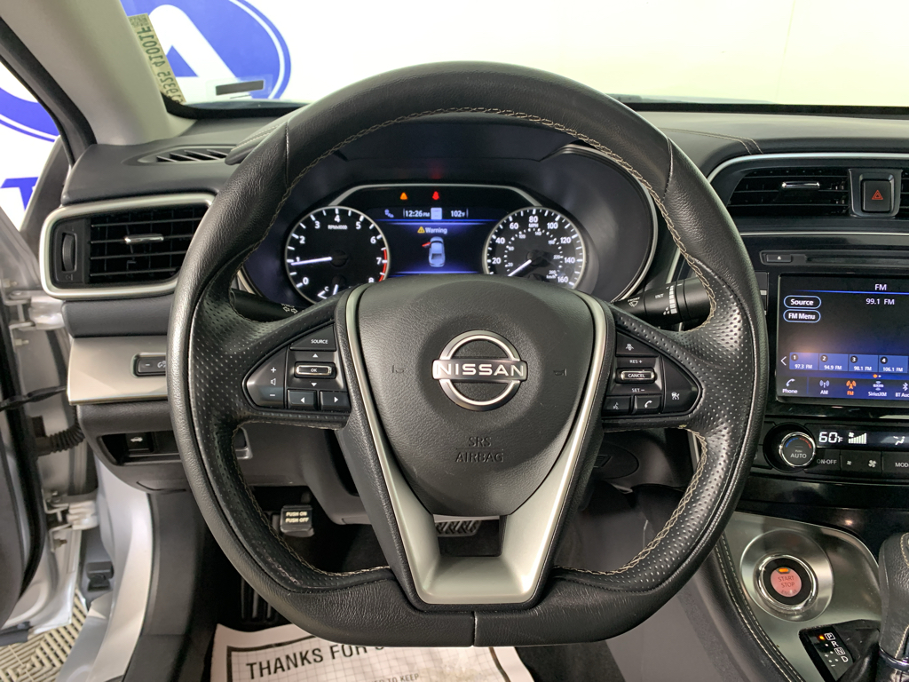 Vehicle photo 19