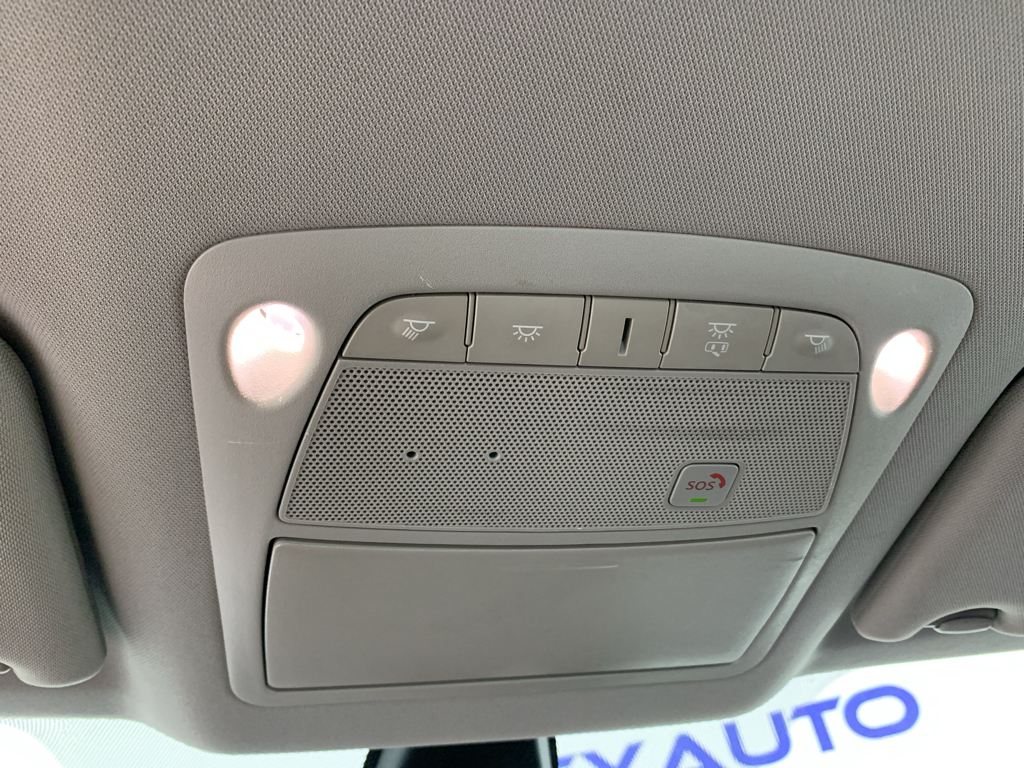 Vehicle photo 26