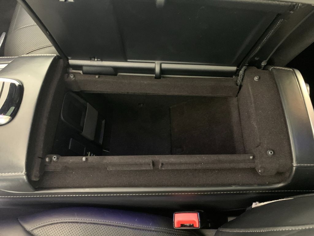 Vehicle photo 27