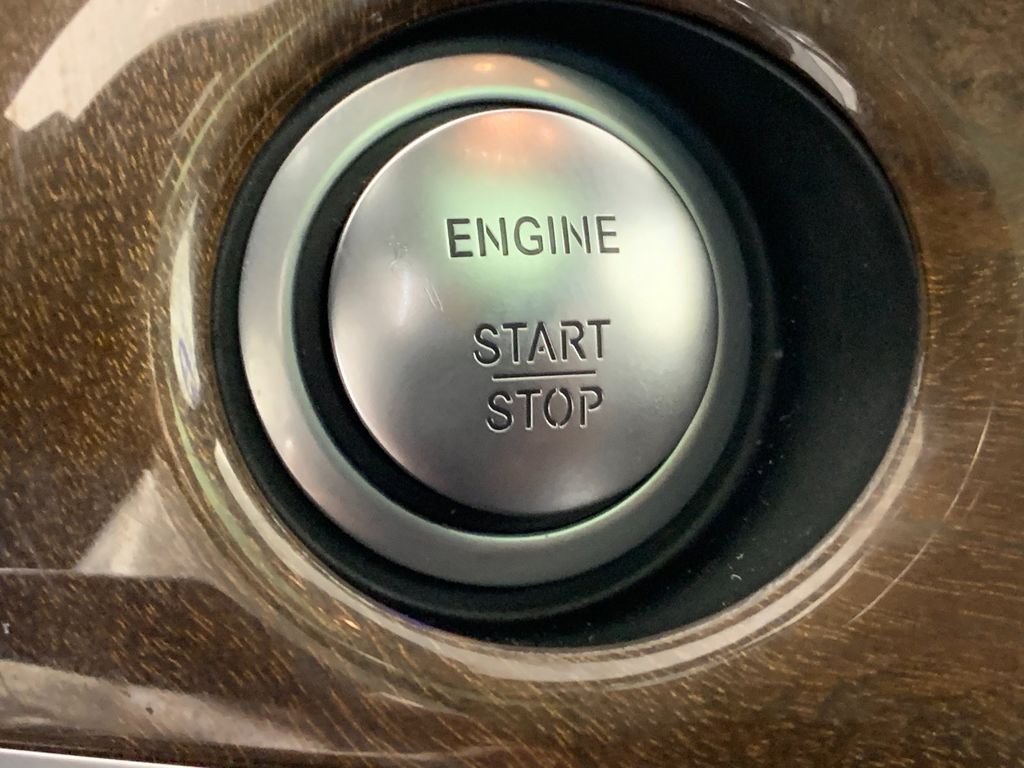 Vehicle photo 16