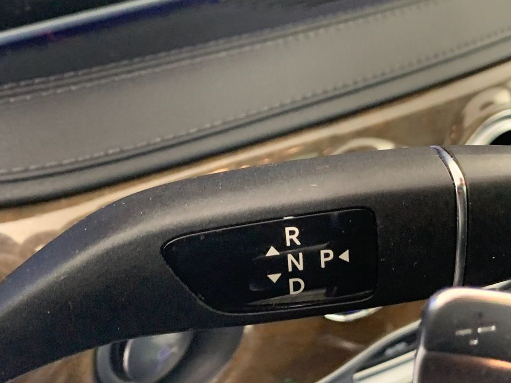 Vehicle photo 22