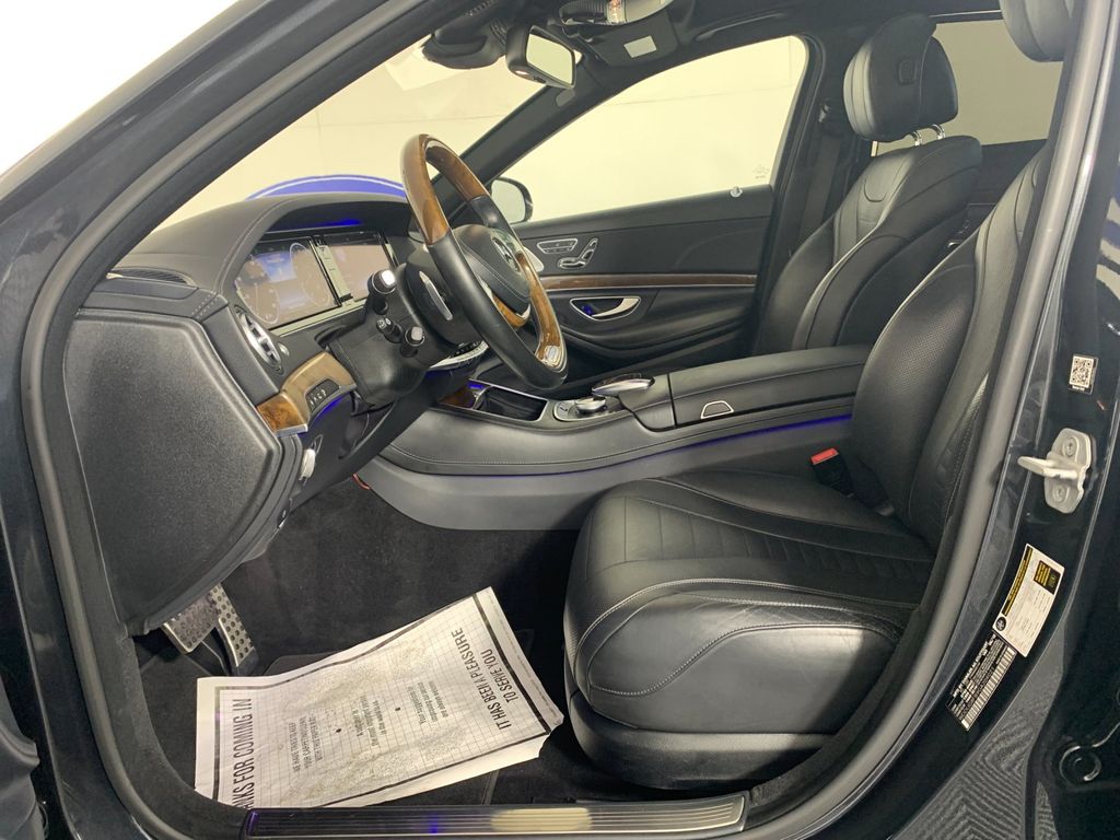 Vehicle photo 14