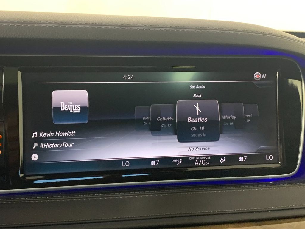 Vehicle photo 25