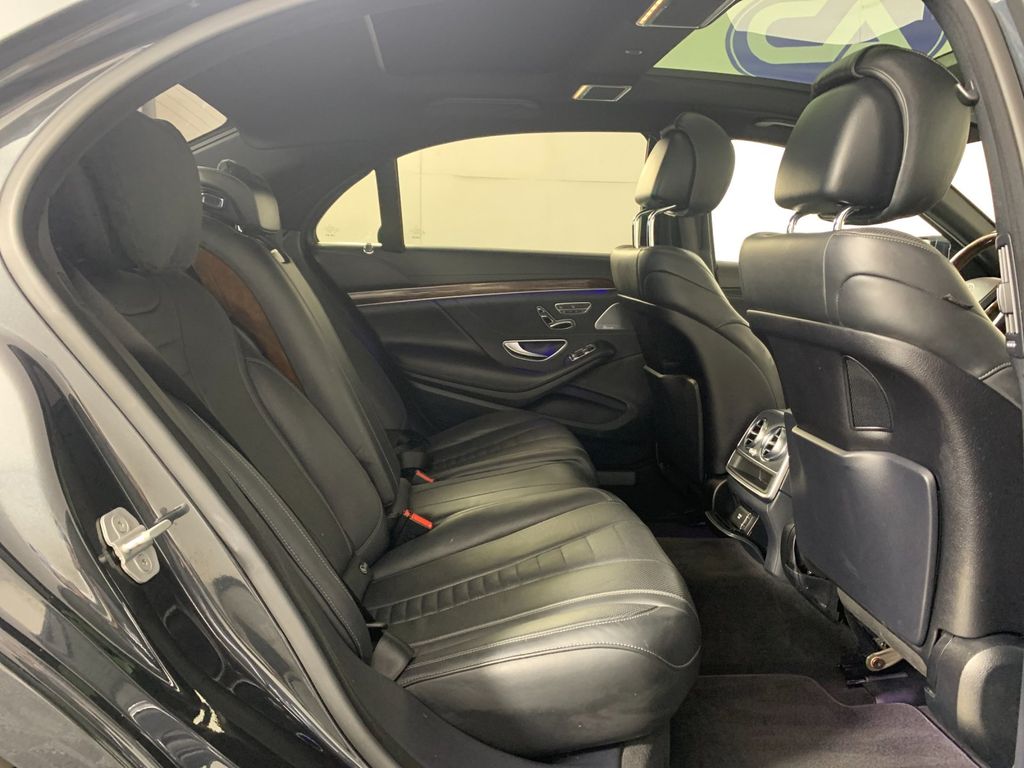 Vehicle photo 35