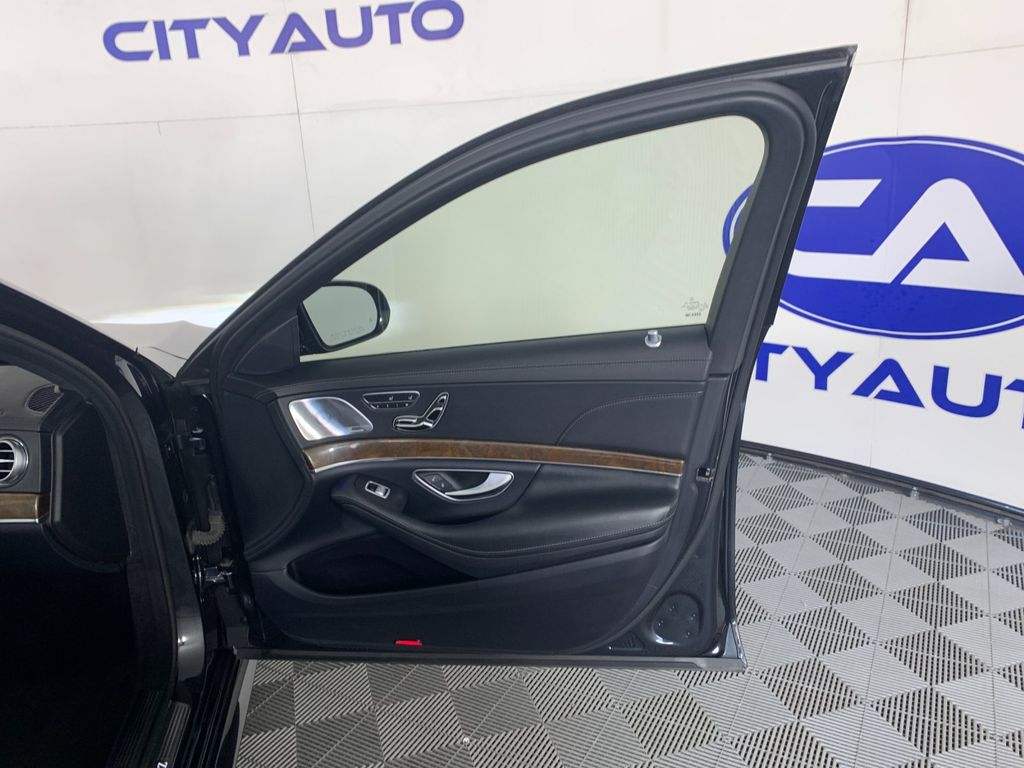 Vehicle photo 36