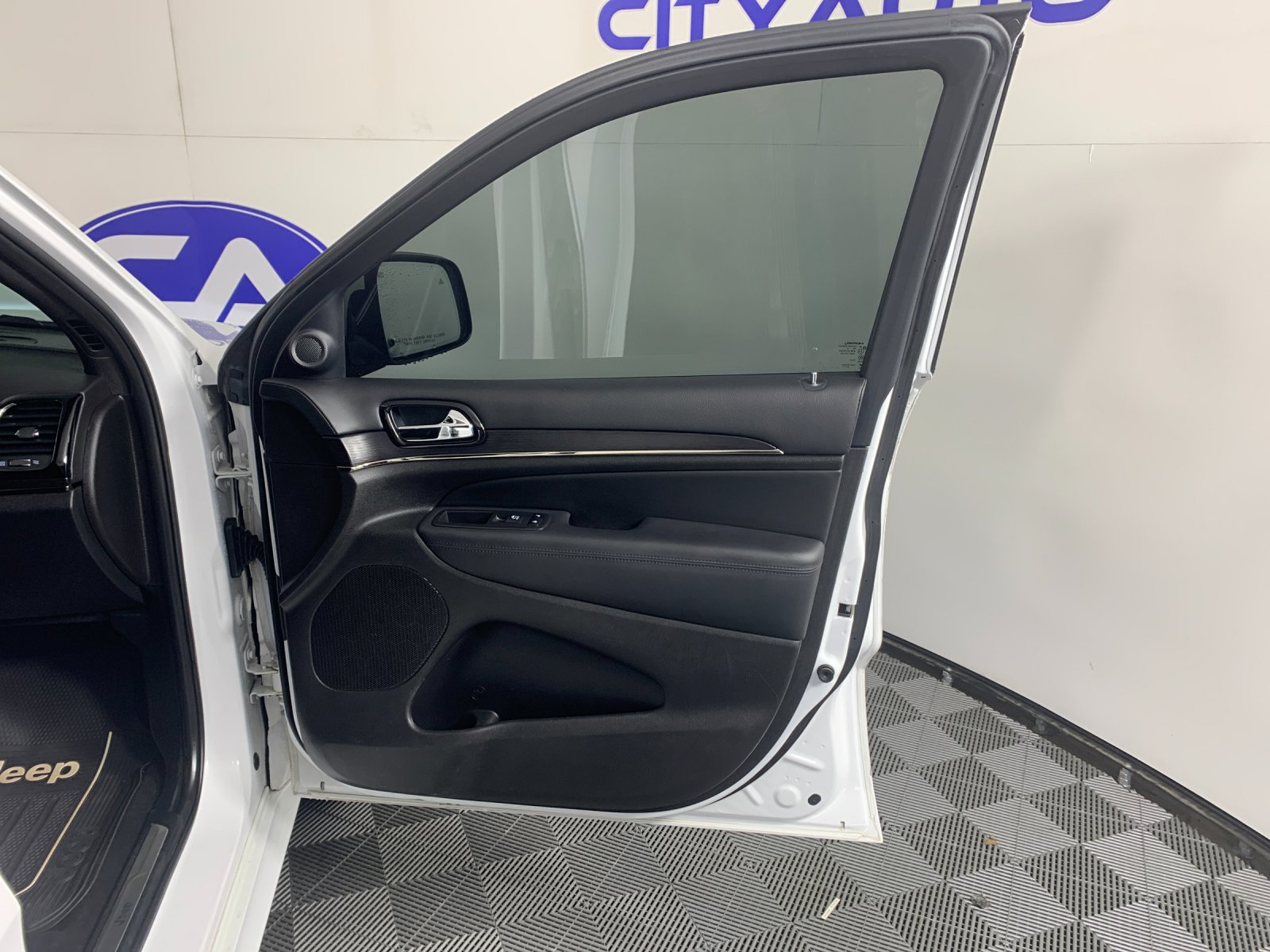 Used 2020 Jeep Grand Cherokee SUV