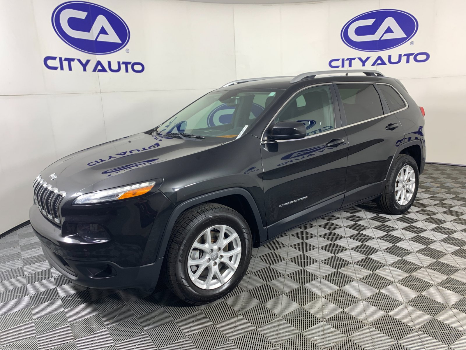 Used 2016 Jeep Cherokee SUV
