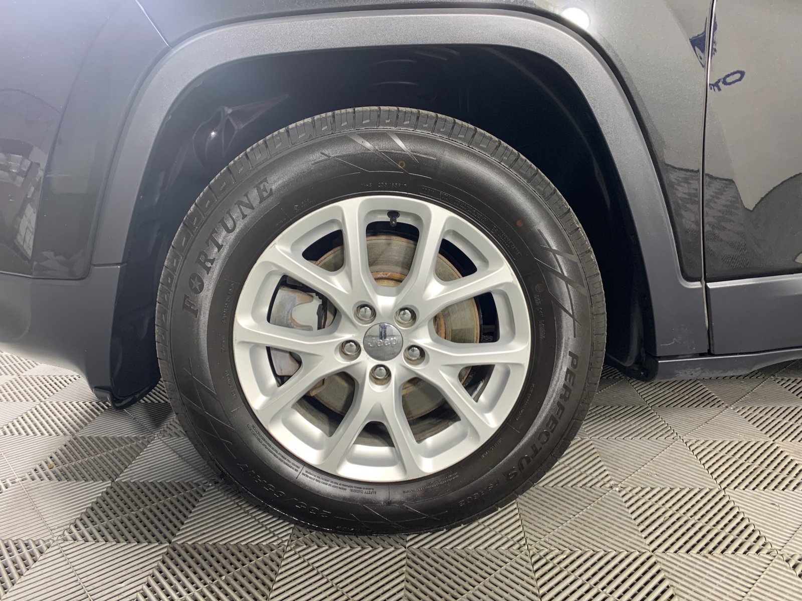 Used 2016 Jeep Cherokee SUV