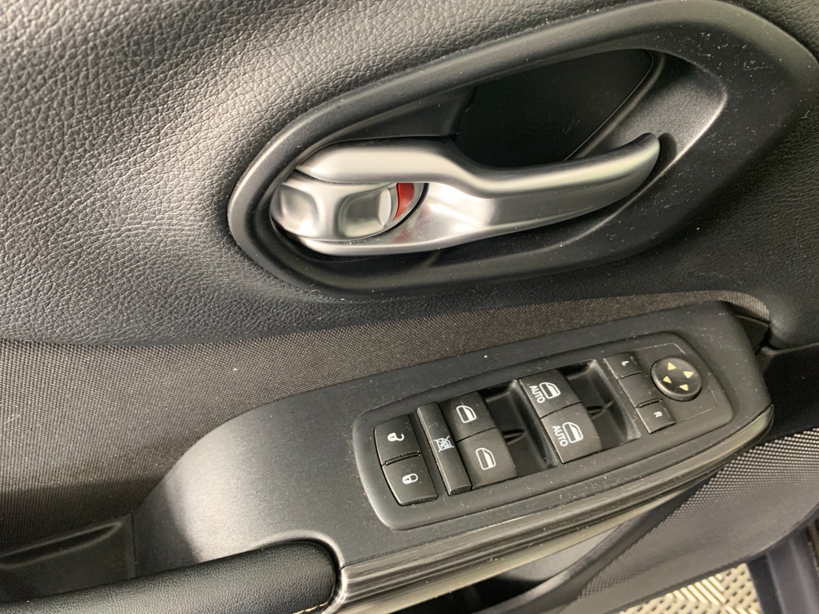 Used 2016 Jeep Cherokee SUV