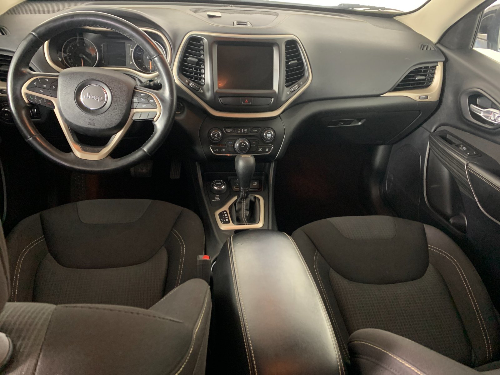 Used 2016 Jeep Cherokee SUV