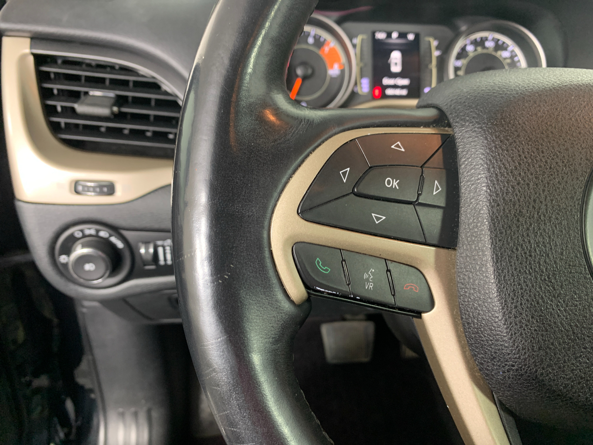 Used 2016 Jeep Cherokee SUV