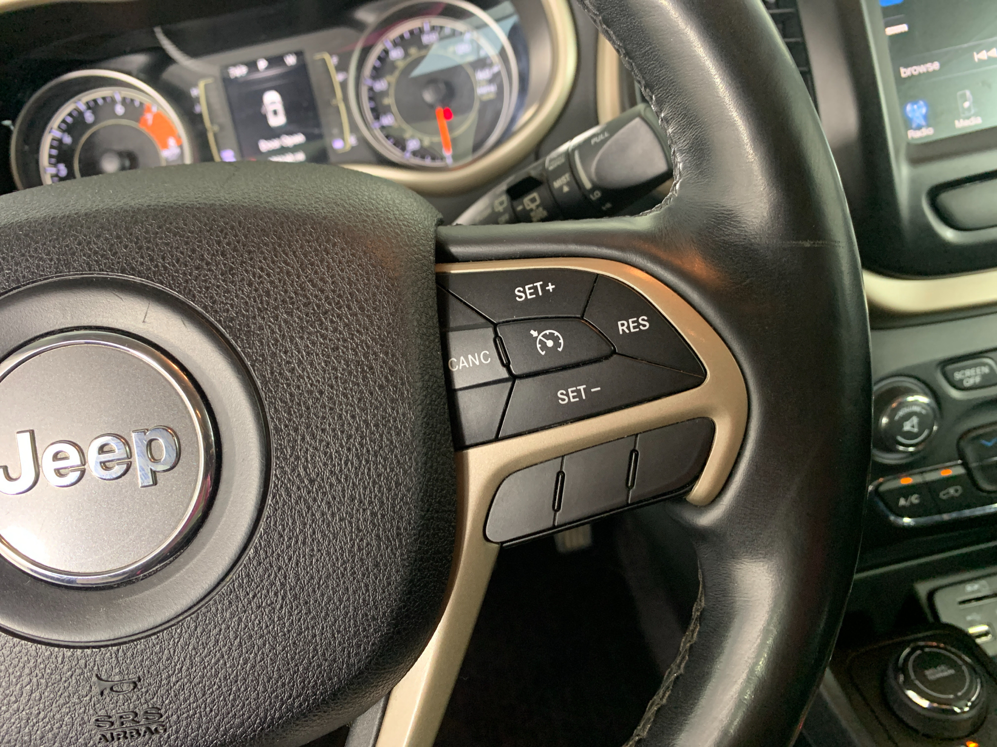 Used 2016 Jeep Cherokee SUV
