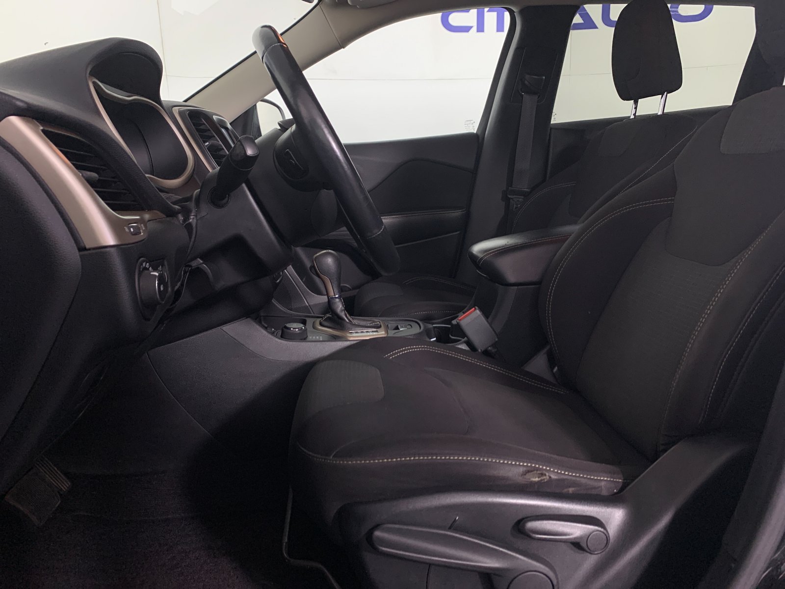 Used 2016 Jeep Cherokee SUV
