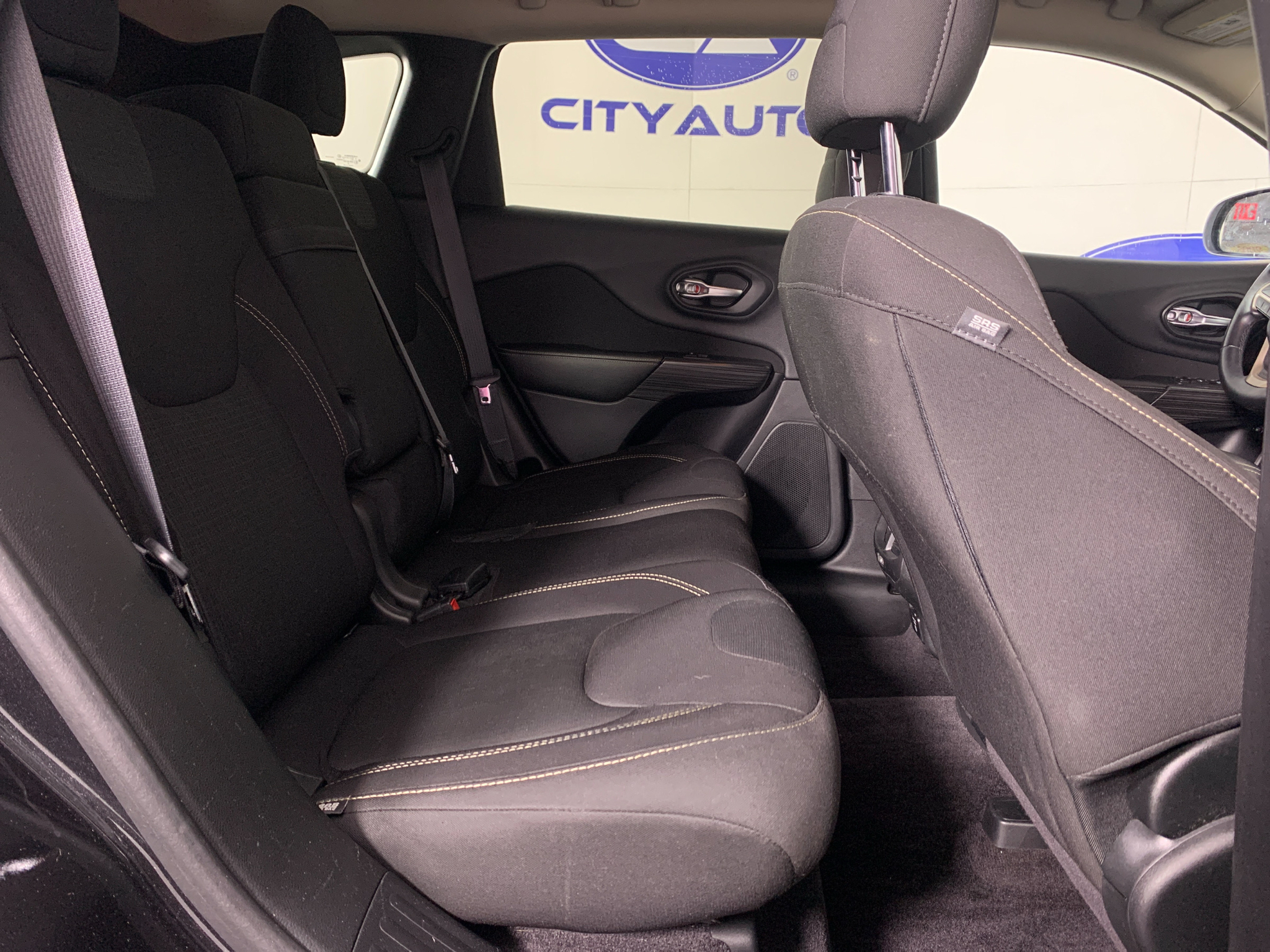 Used 2016 Jeep Cherokee SUV
