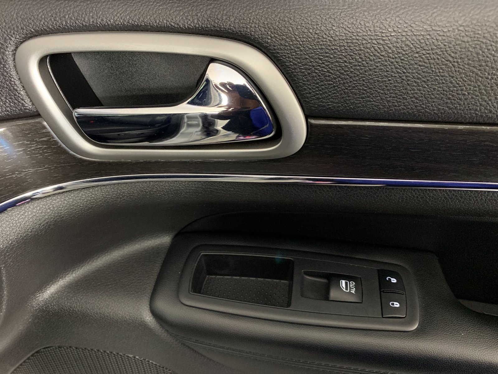 Used 2018 Jeep Grand Cherokee SUV