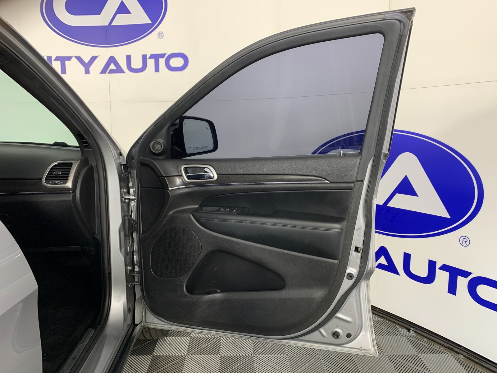 Used 2018 Jeep Grand Cherokee SUV