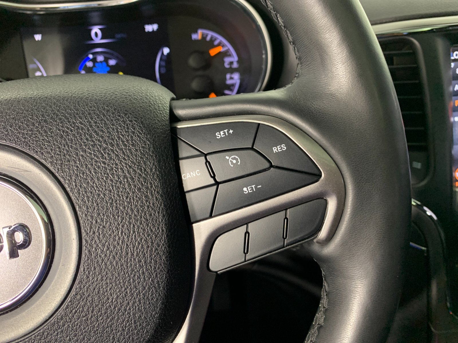Used 2018 Jeep Grand Cherokee SUV