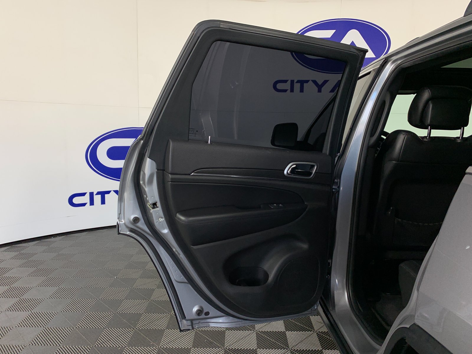 Used 2018 Jeep Grand Cherokee SUV