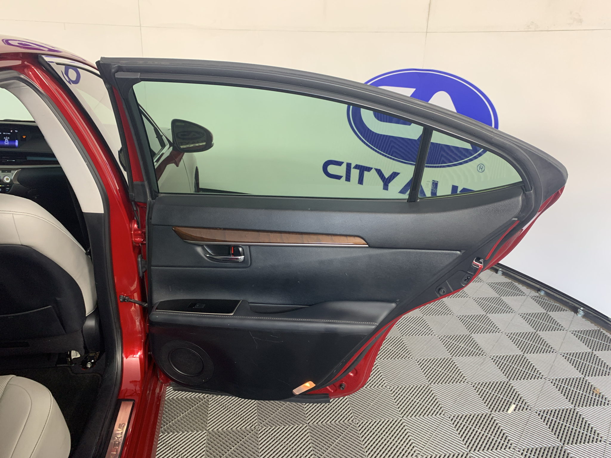 Used 2018 Lexus ES 350 Sedan