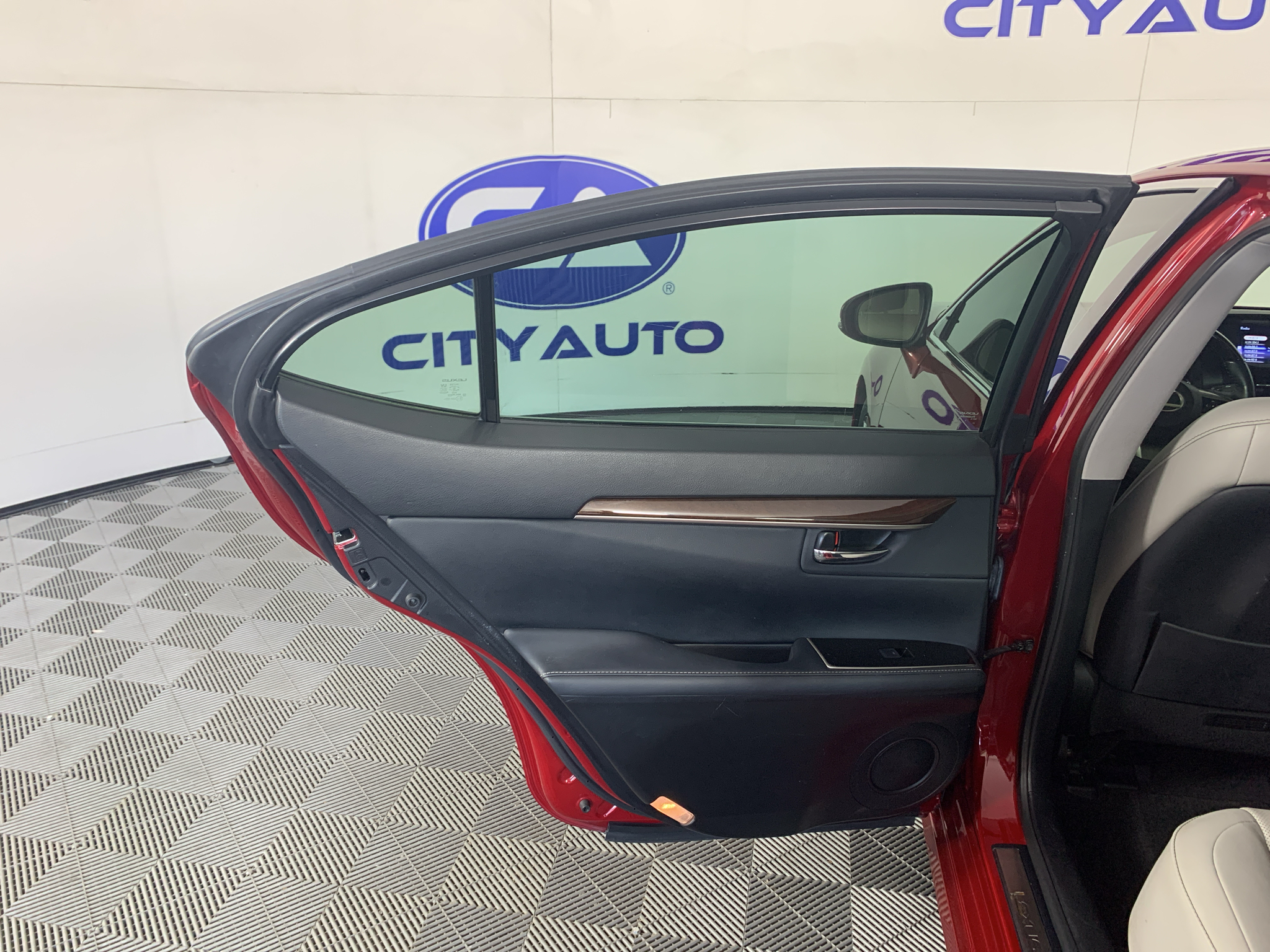 Used 2018 Lexus ES 350 Sedan