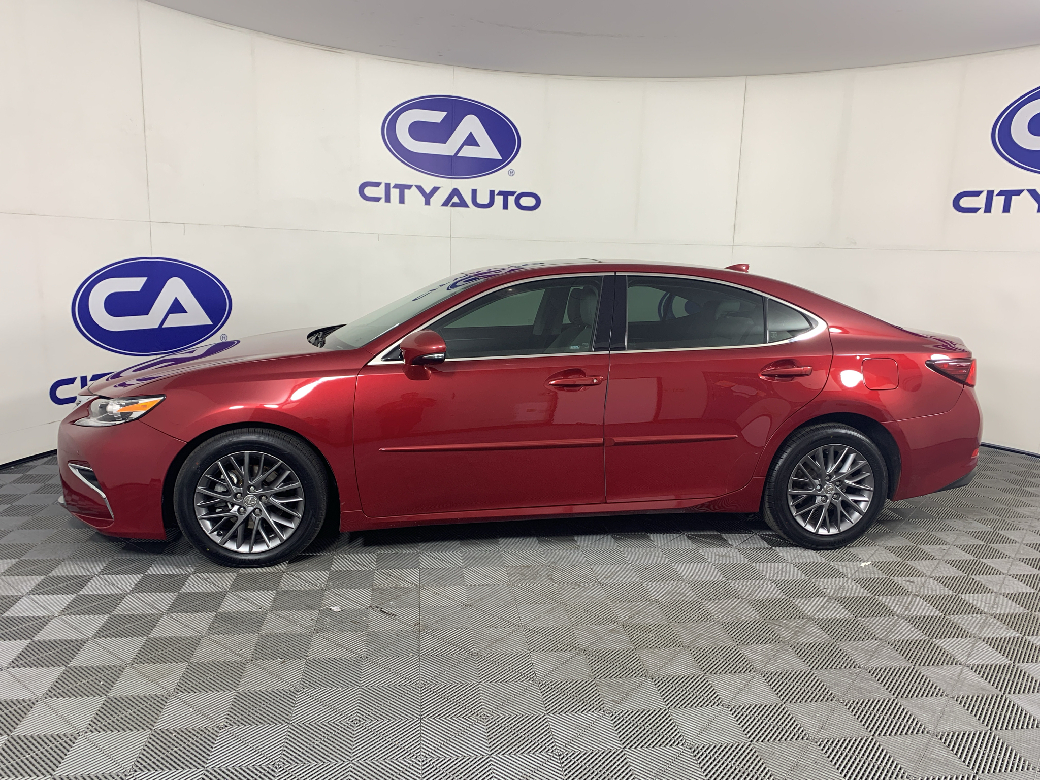 Used 2018 Lexus ES 350 Sedan