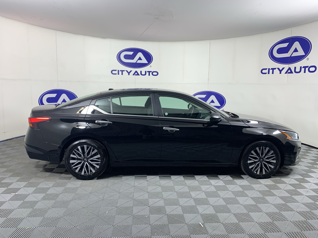 Used 2025 Nissan Altima Sedan