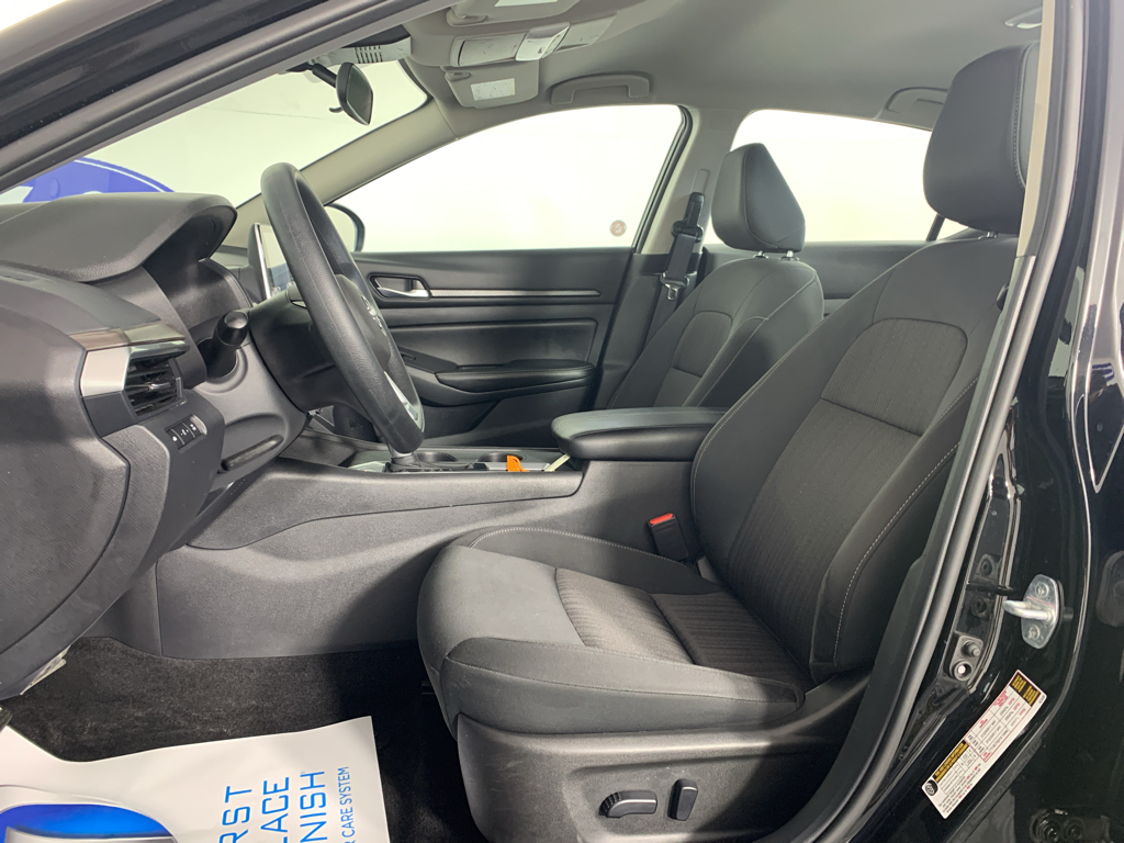 Used 2025 Nissan Altima Sedan