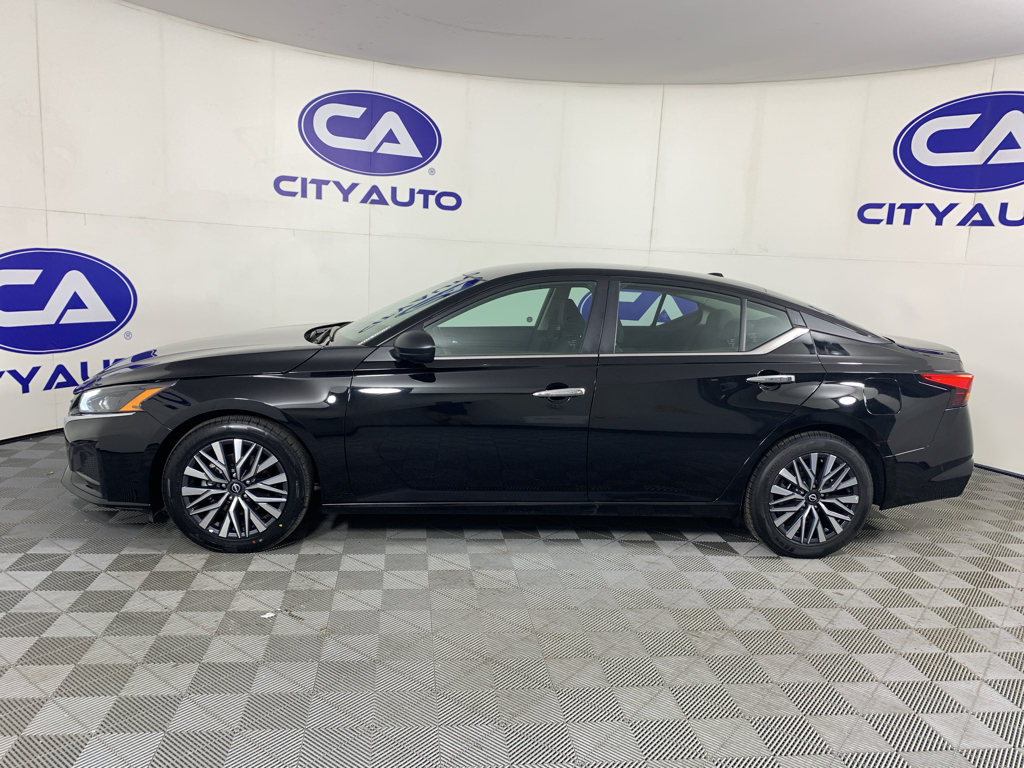 Used 2025 Nissan Altima Sedan