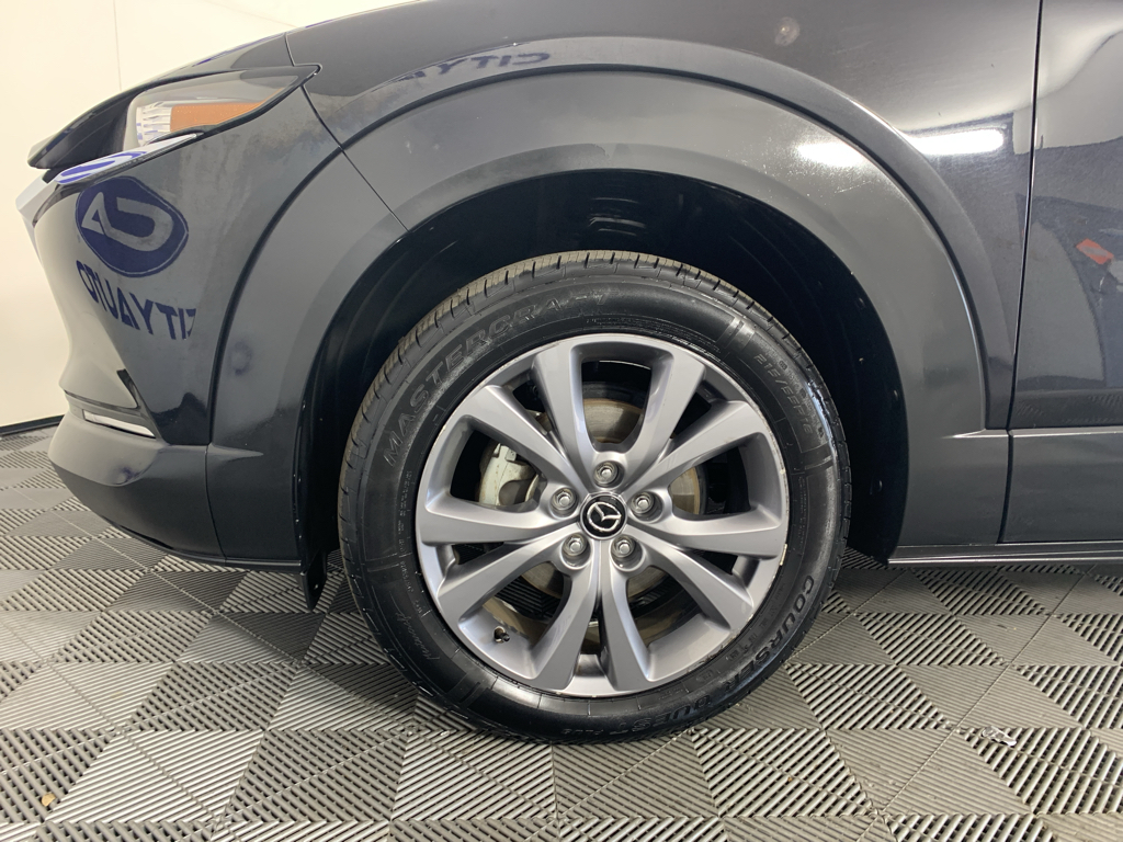 Vehicle photo 11