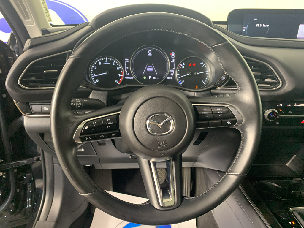Vehicle photo 21