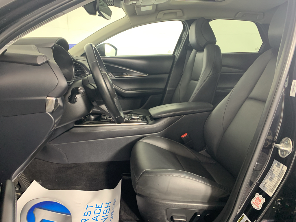 Vehicle photo 15