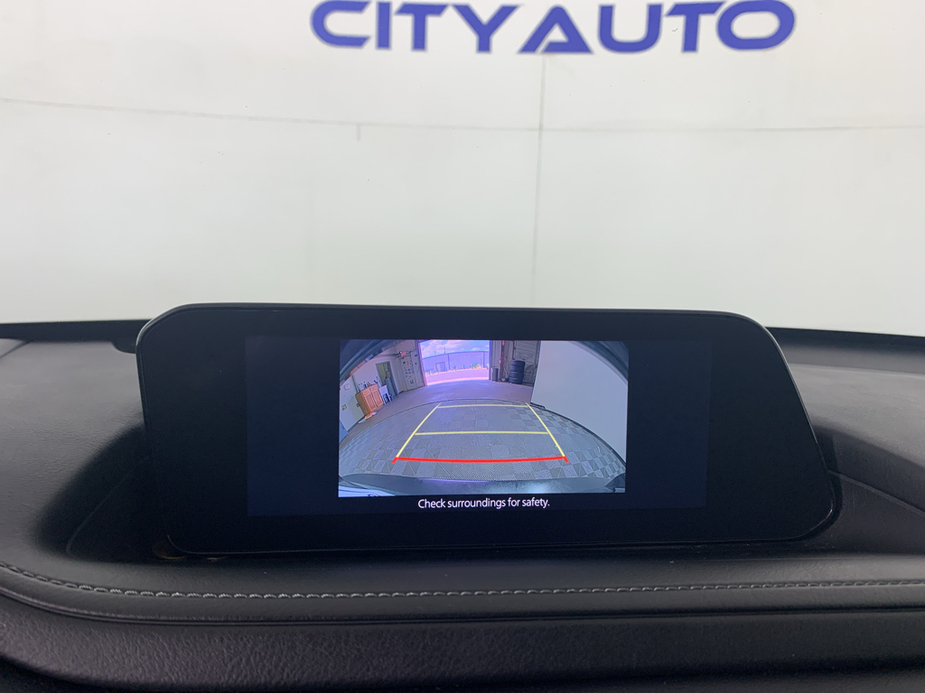 Vehicle photo 25