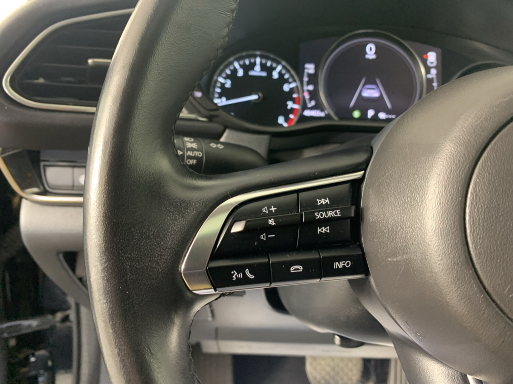 Vehicle photo 18