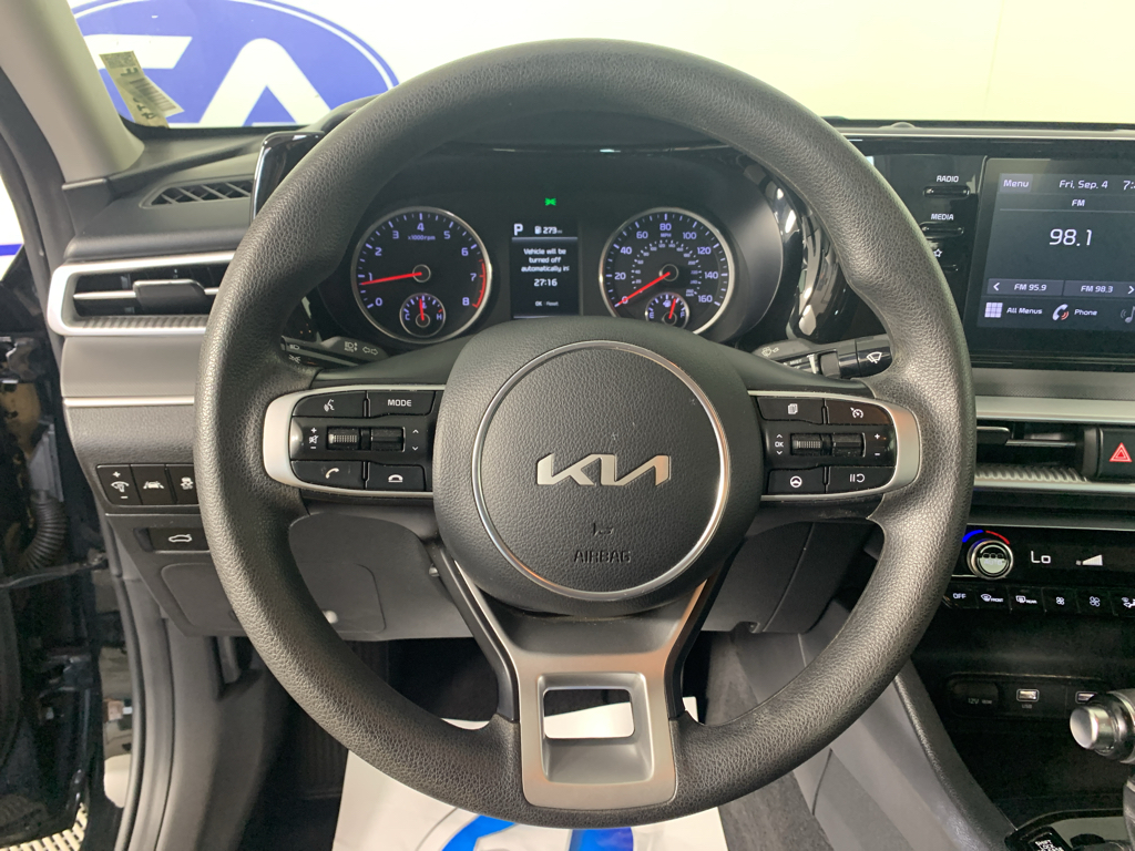 Vehicle photo 21