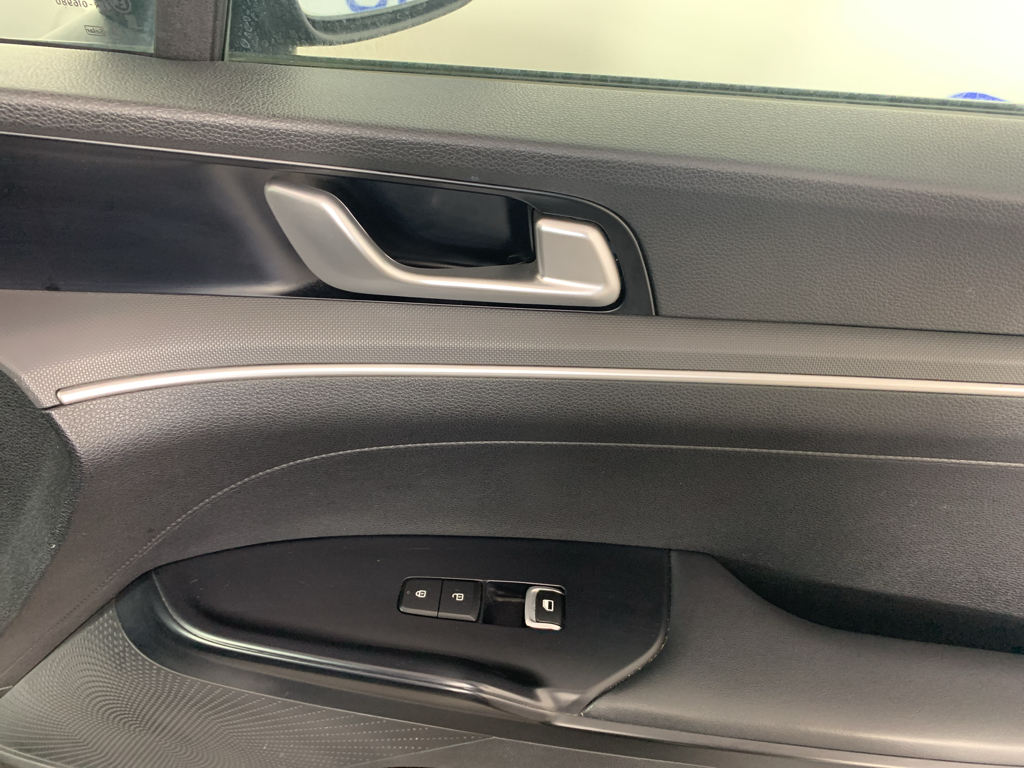 Vehicle photo 35