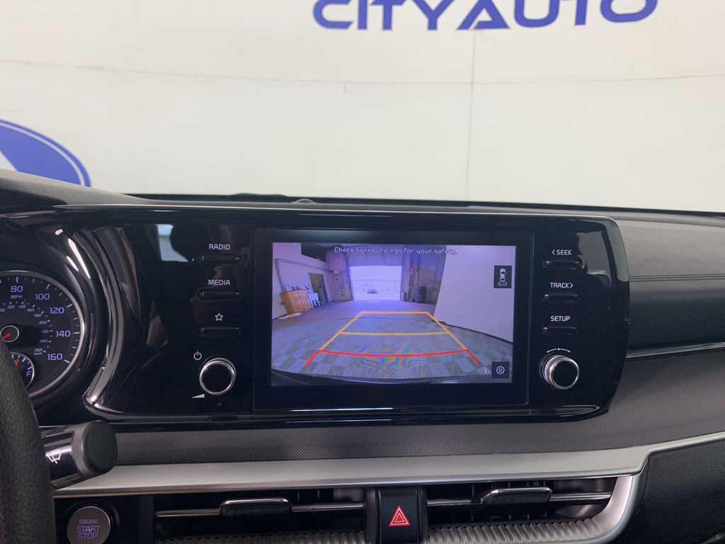 Vehicle photo 25