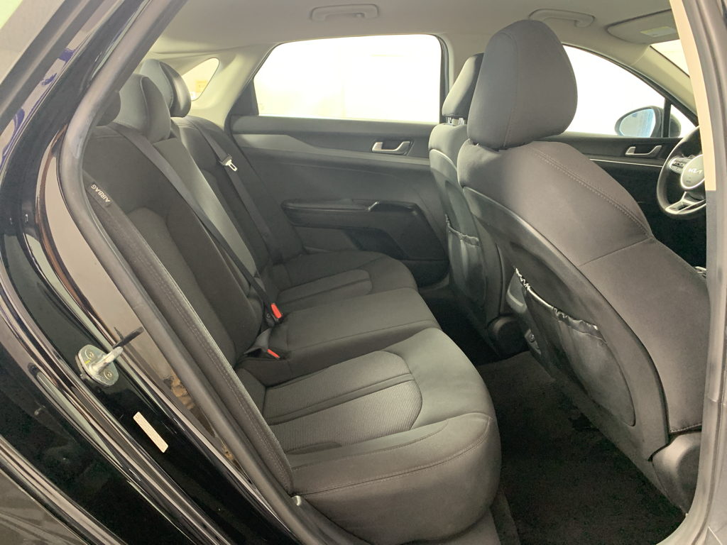 Vehicle photo 33