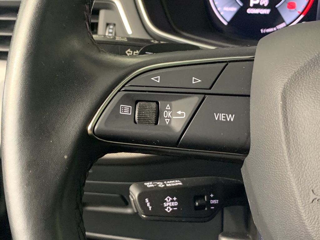Vehicle photo 18