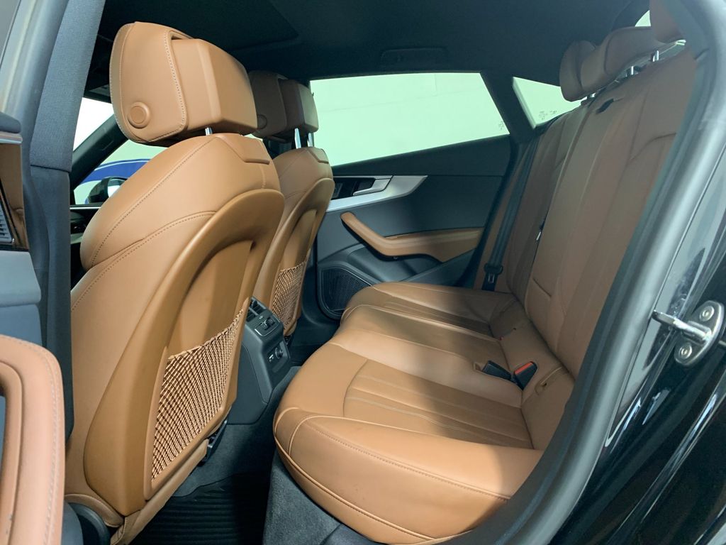 Vehicle photo 32