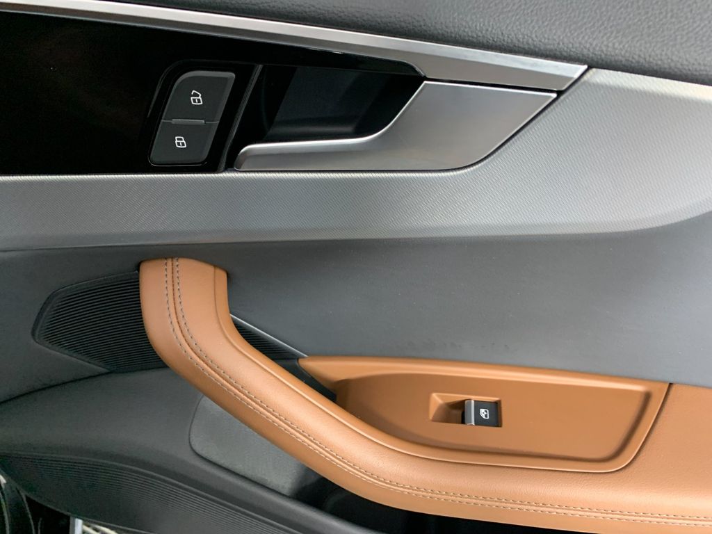 Vehicle photo 39