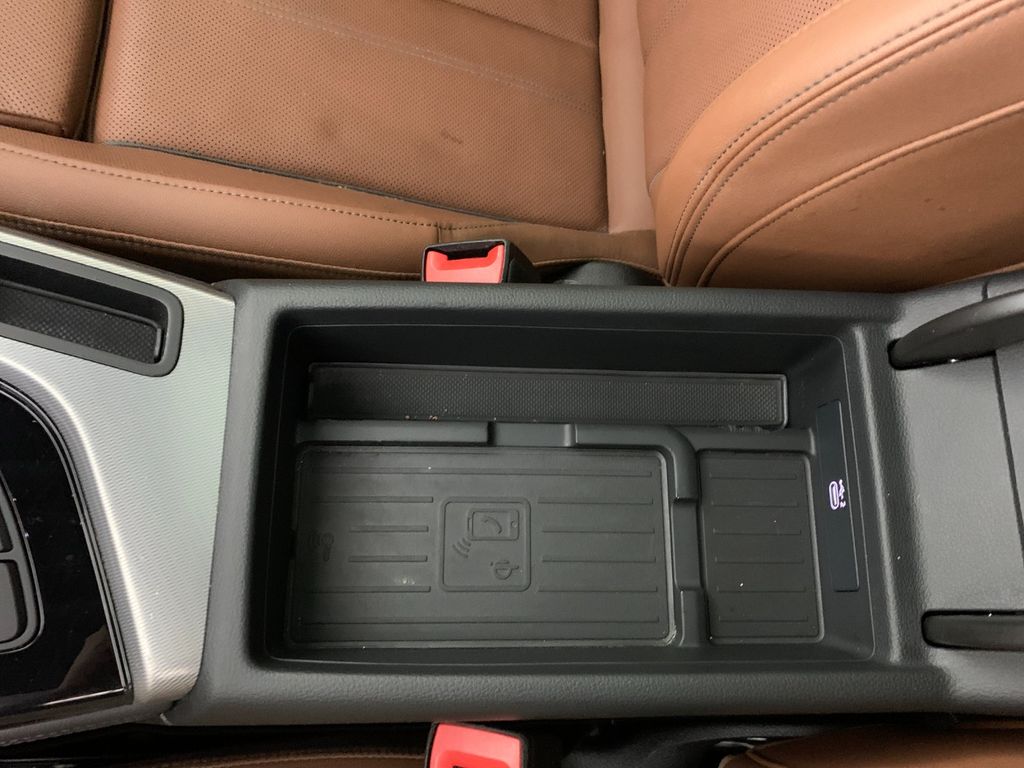 Vehicle photo 29