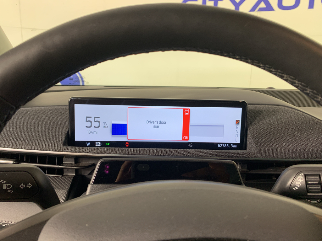 Vehicle photo 22
