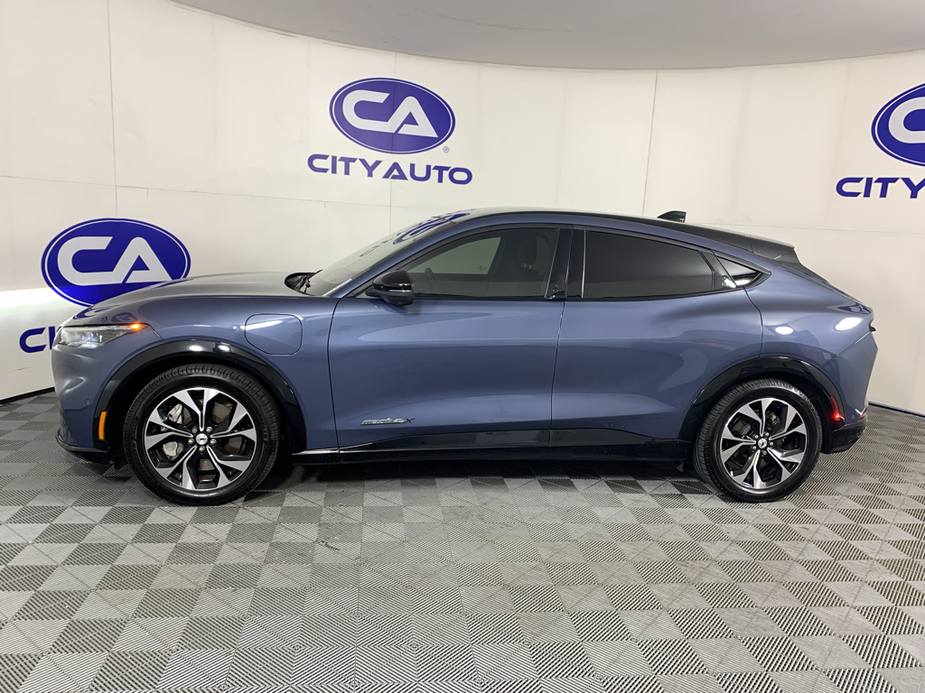 Vehicle photo 6