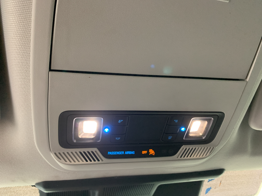 Vehicle photo 26