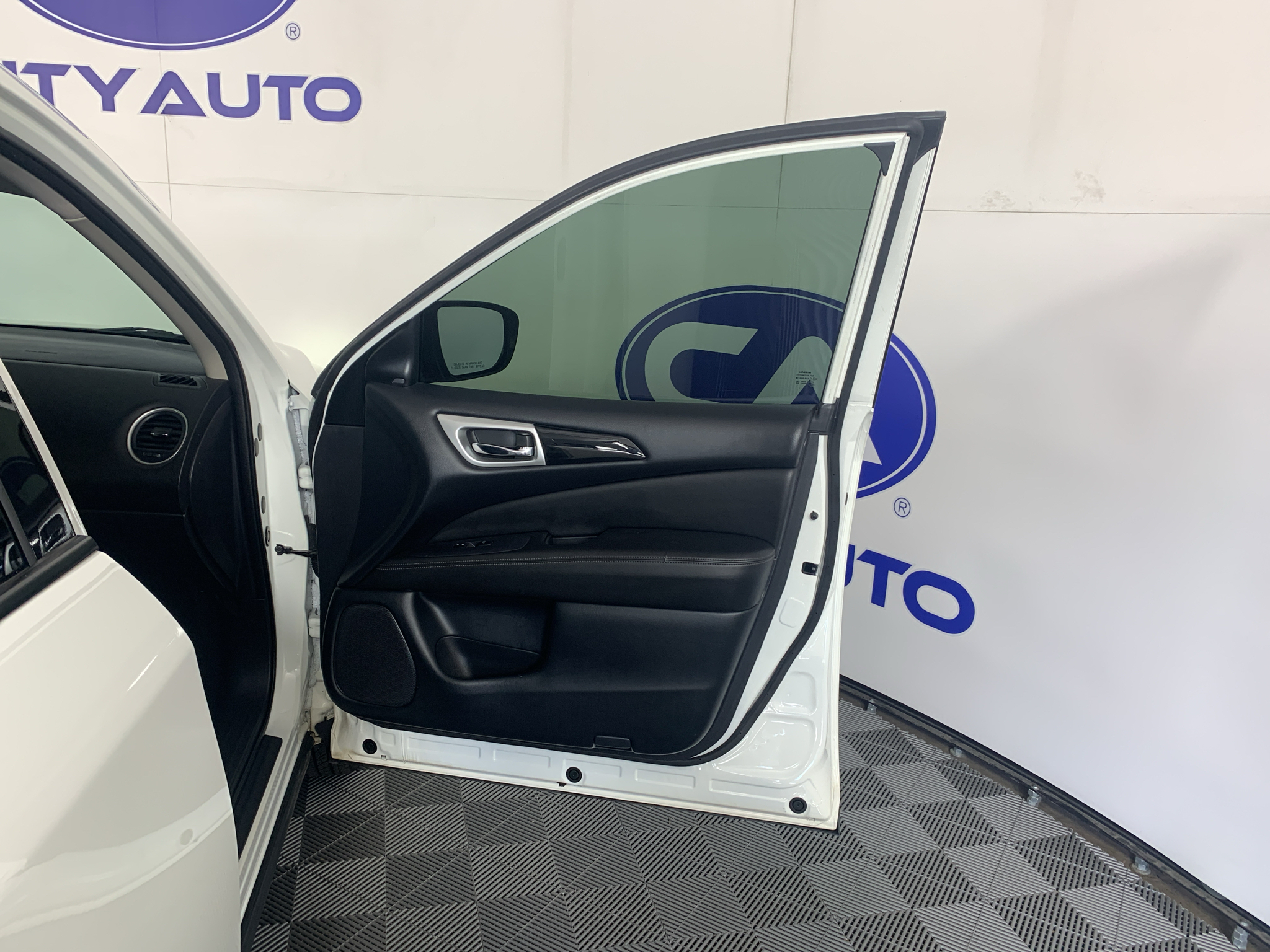 Used 2019 Nissan Pathfinder SUV