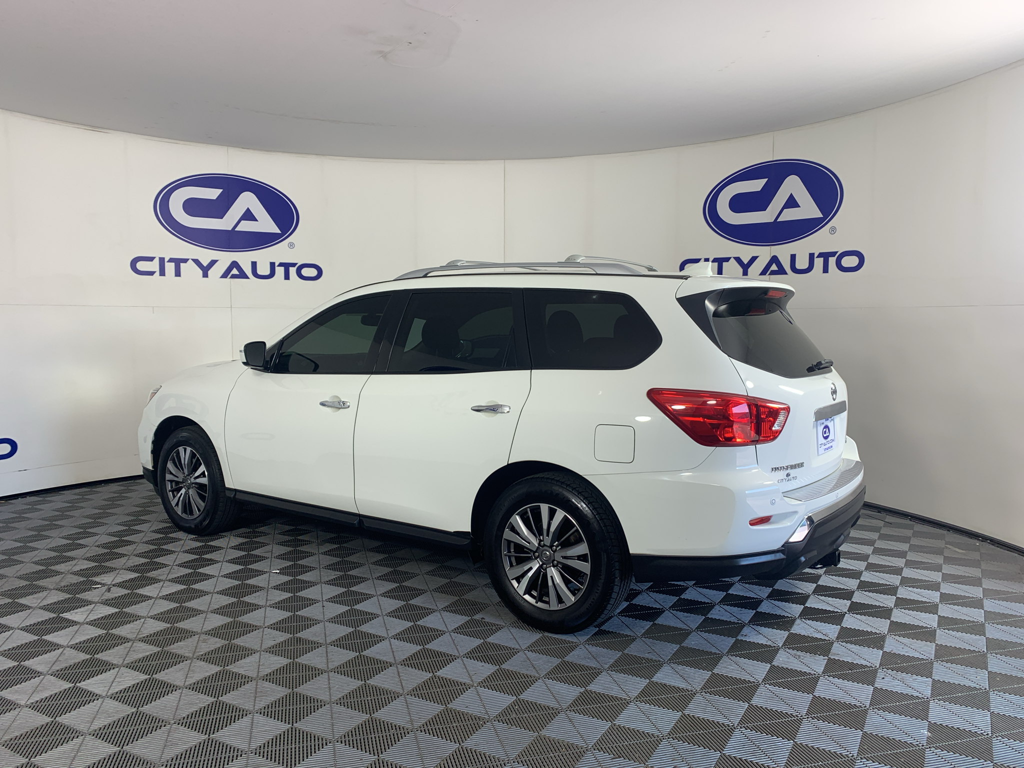 Used 2019 Nissan Pathfinder SUV