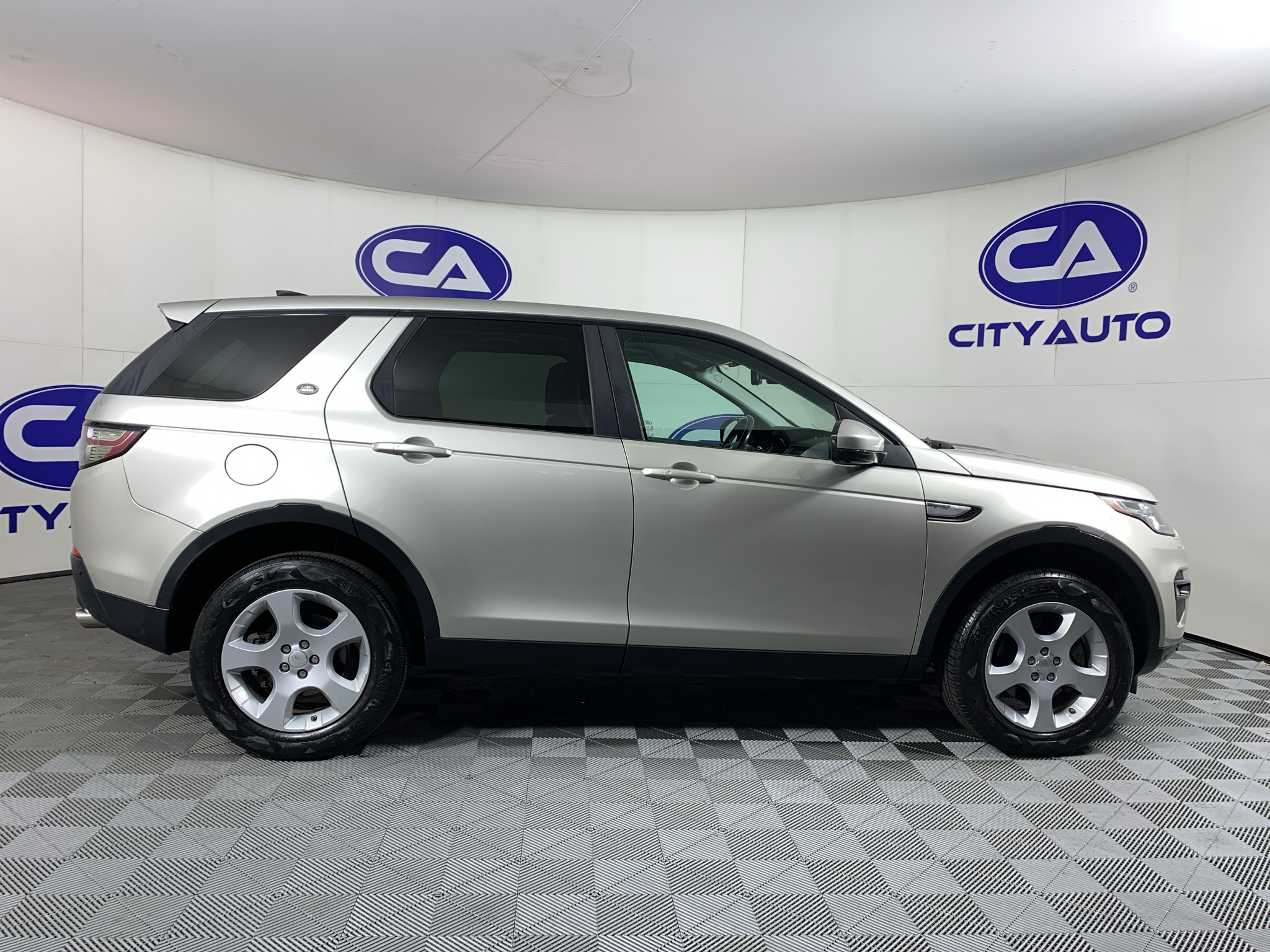 Used 2017 Land rover Discovery Sport SUV