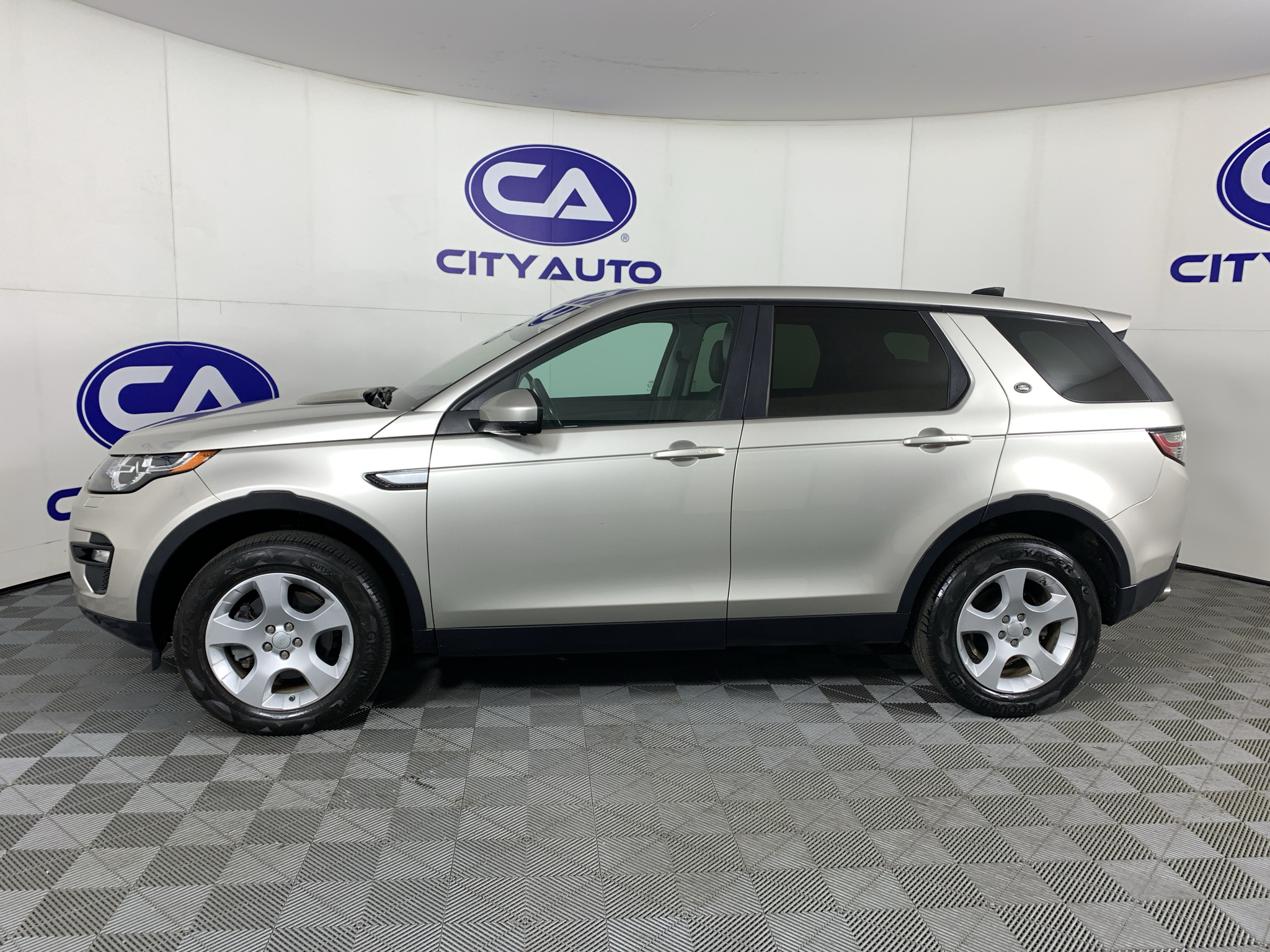 Used 2017 Land rover Discovery Sport SUV