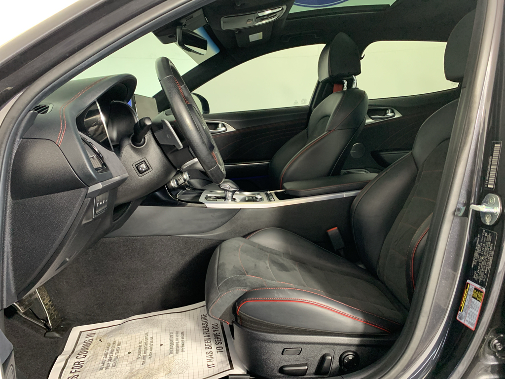Vehicle photo 15